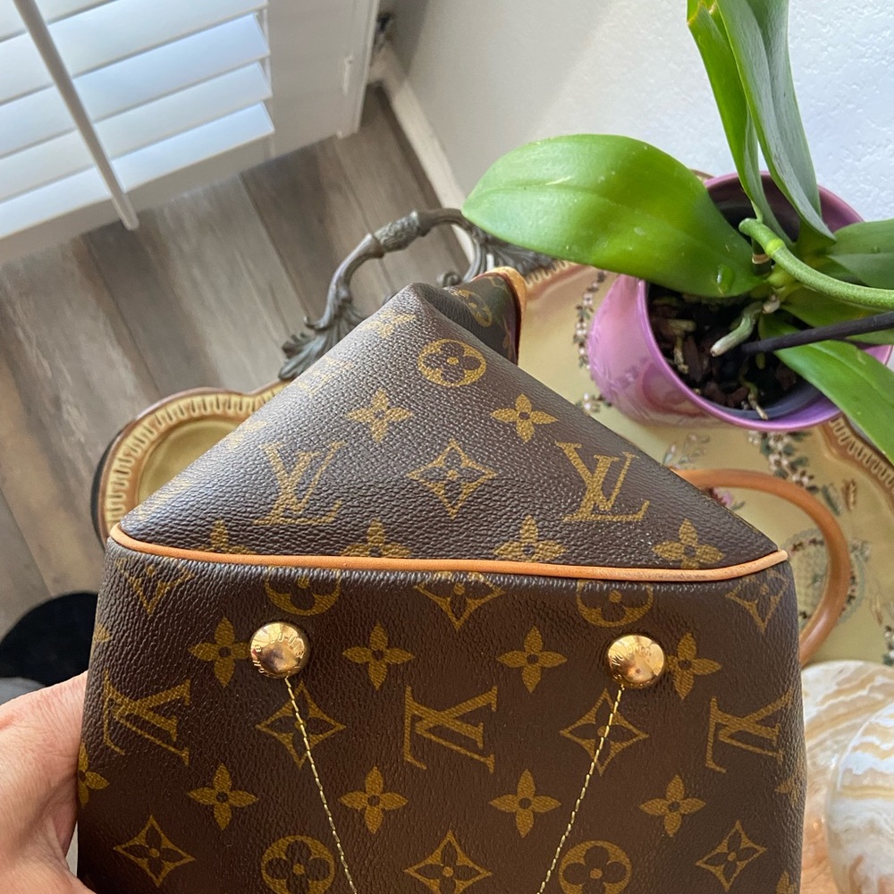 🎉Louis Vuitton 🎉Tivoli GM - Picture 7 of 16